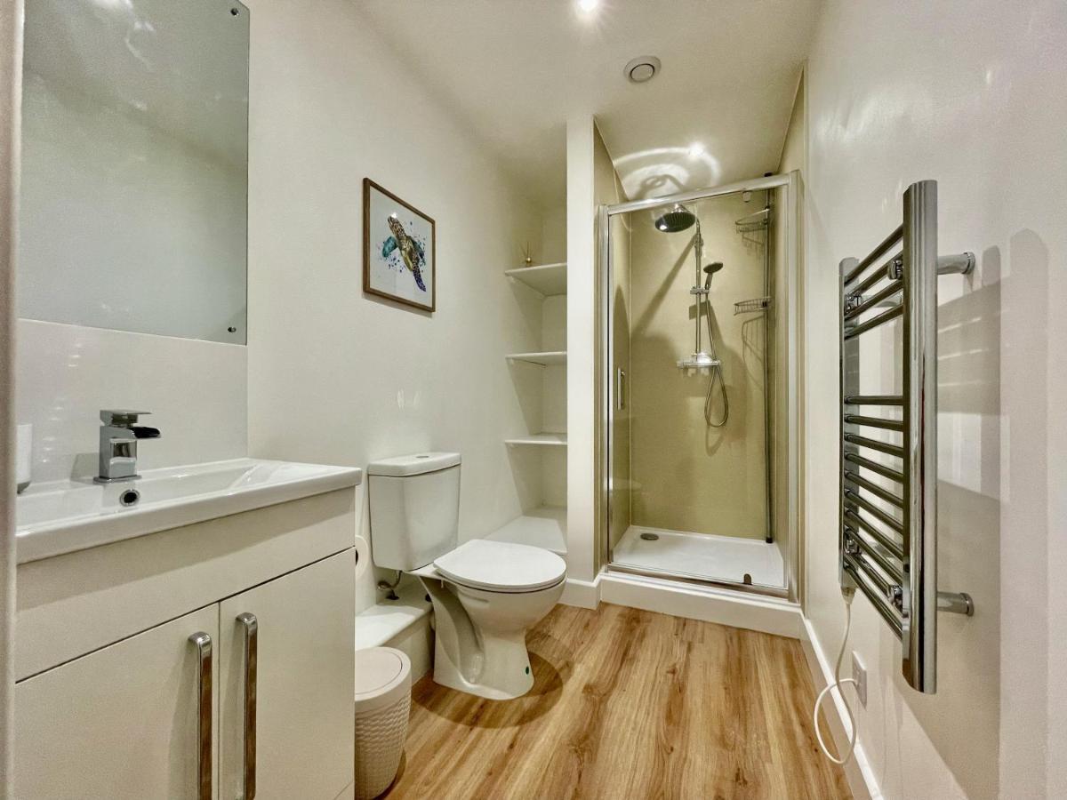 Strawberry Line, Flat 2 Apartment Wells Bagian luar foto